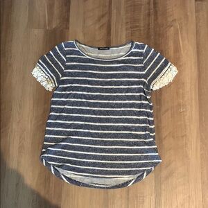 Women’s Blue and White Striped Top with Lace Sleeves Size Small